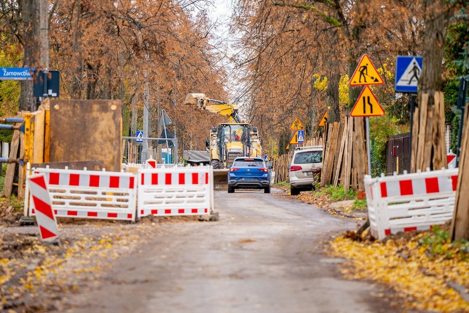 Łódź. Remont Biegańskiego w Łodzi. Trwa demontaż starej nawierzchni