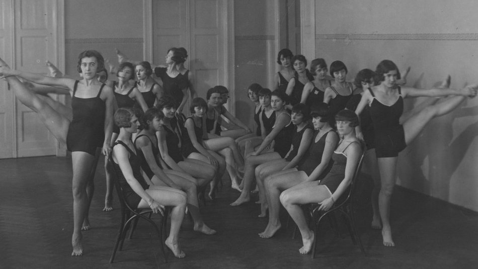 Łódź. Uczennice Szkoły Rytmiki i Tańca Janiny Mieczyńskiej w Warszawie