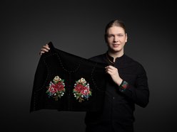 Student z Łodzi o pasji do haftowania. Piotr Pejski kocha tradycyjne rzemiosło!