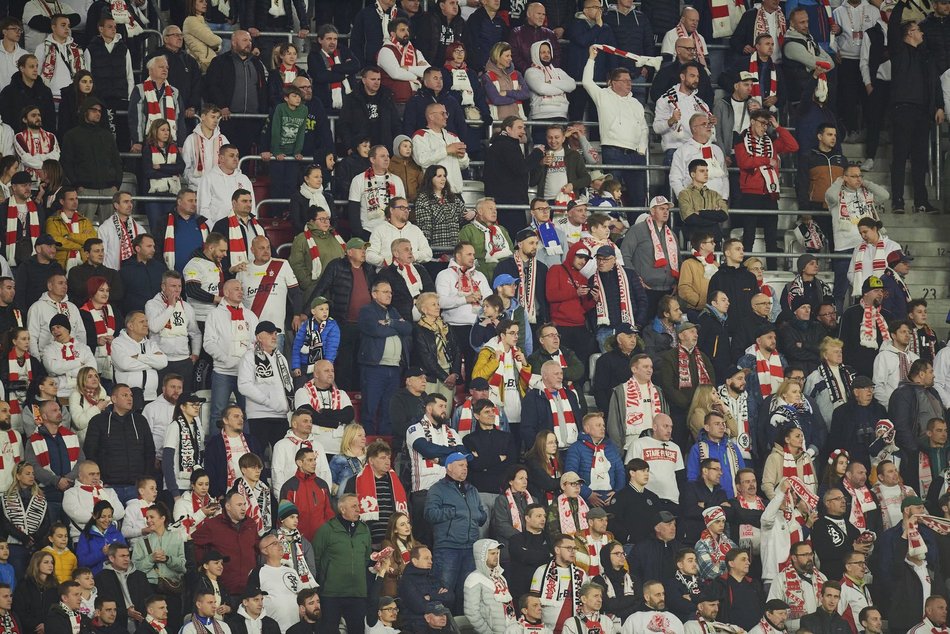 Kibice na meczu ŁKS Łódź - Wisła Kraków. Tłumy na trybunach