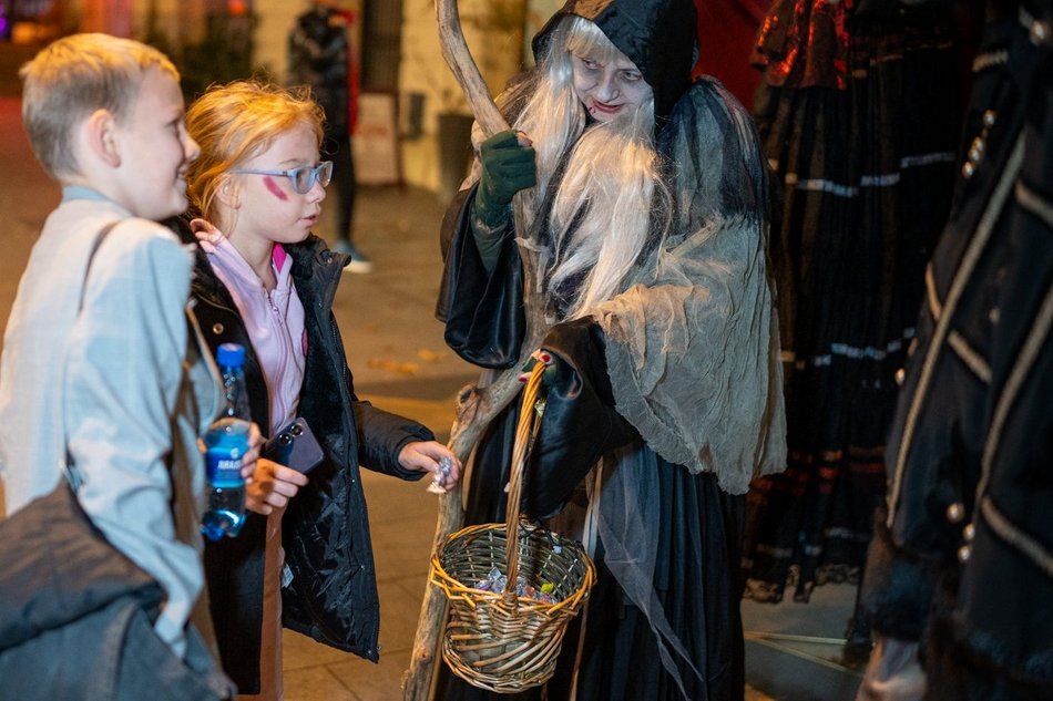 Halloween w Manufakturze w Łodzi. Sekrety Izraela Poznańskiego, trupie gluty i tajemnicze mikstury