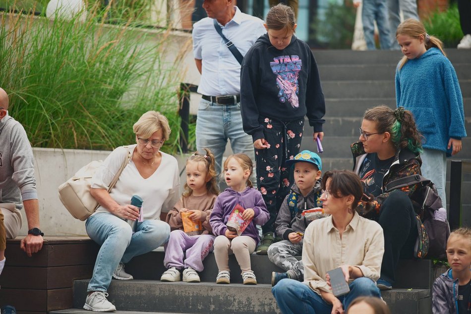 Rodzinna niedziela w Monopolis. To drugi dzień afterparty po Łódź Summer Festival 2025