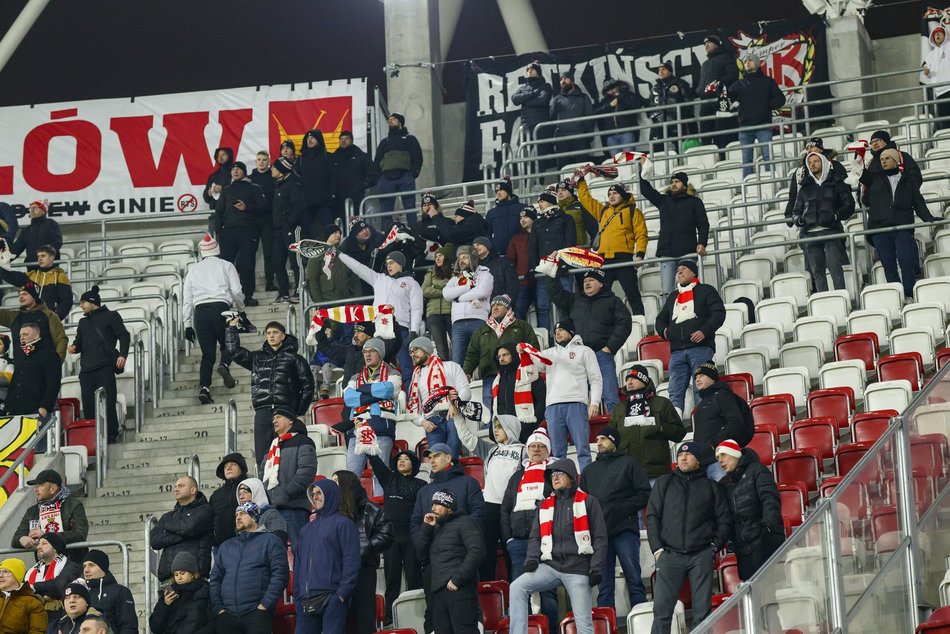 Kibice na meczu ŁKS Łódź z Arką Gdynia. Byłeś? Odszukaj się na trybunach!