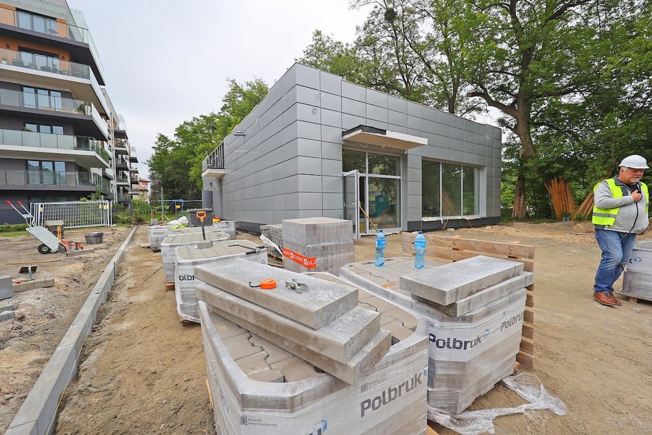 Łódź. Nowy pawilon handlowy przy Górniczej w Łodzi. Budowa na Bałutach nie zwalnia tempa