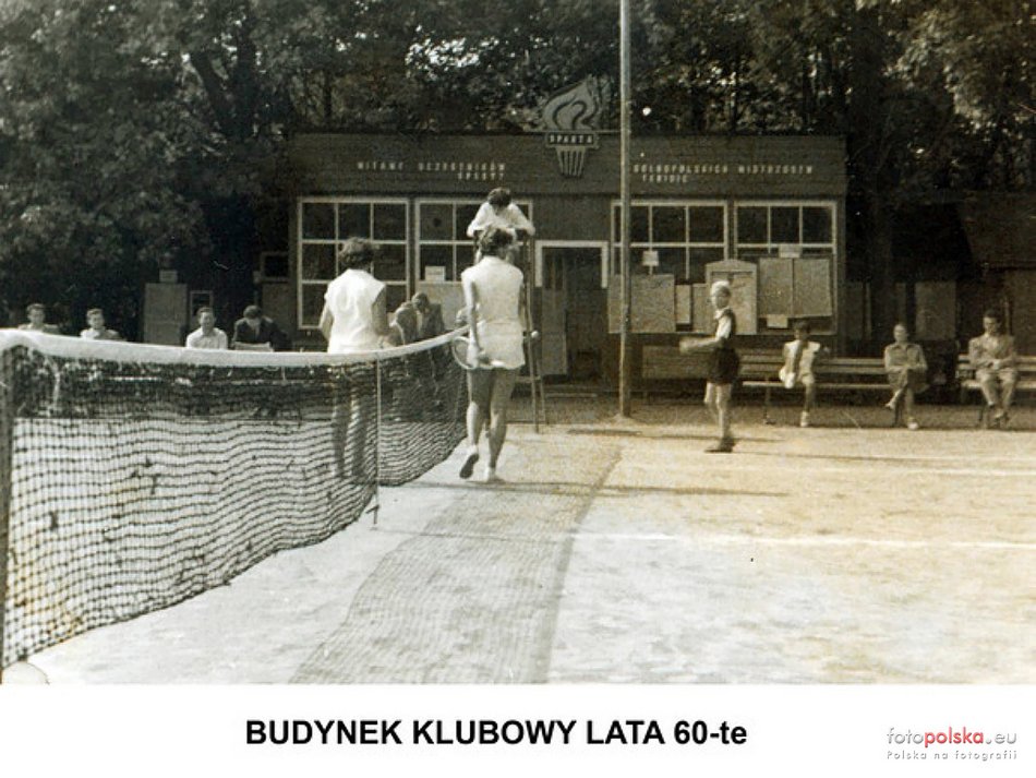 Korty tenisowe w parku Poniatowskiego