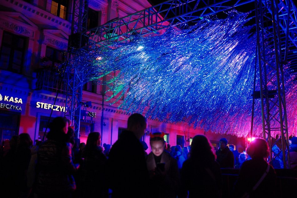 TOP 25 zdjęć z pierwszego dnia Light Move Festival 2025 Łódź. W sam raz na tapetę!