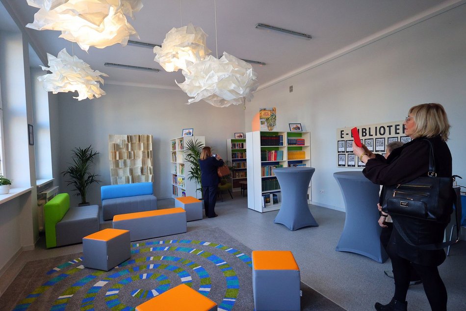 Łódź. Jubileusz w Szkole Podstawowej nr 42 w Łodzi. Huczne obchody z okazji 100-lecia