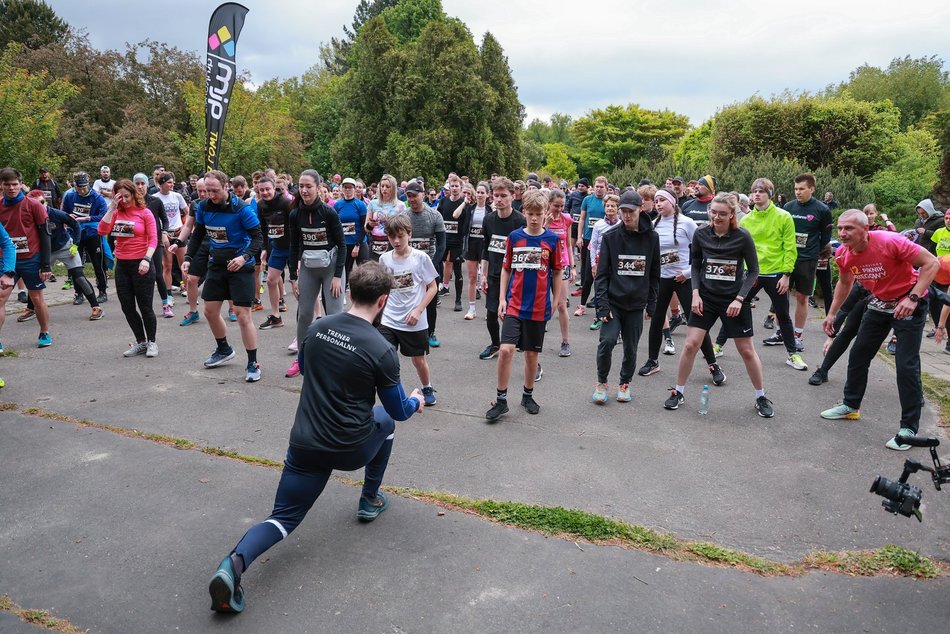 Łódź. Botaniczna Piątka. Setki łodzian pobiegły w Ogrodzie Botanicznym w Łodzi
