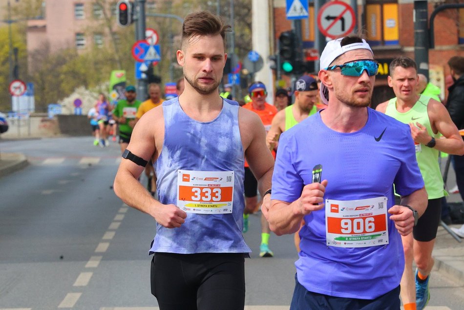 Łódź. DOZ Maraton Łódź 2026. Brałeś udział w biegu? Odszukaj się w galerii i zapisz na pamiątkę!