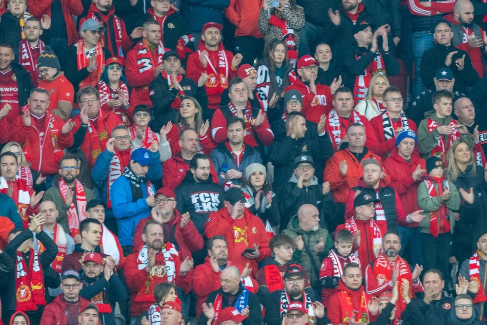 Łódź. Kibice na meczu Widzewa Łódź z Górnikiem Zabrze. Byłeś/aś? Znajdź się w galerii!