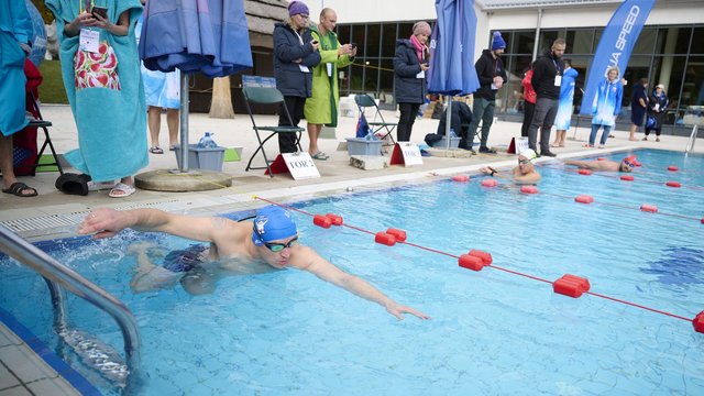 Zimne pływanie w Aquaparku Fala w Łodzi. To jedno z najbardziej ekstremalnych wydarzeń w Polsce!