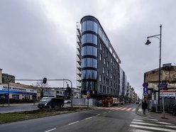 Apartamentowiec New Iron u zbiegu ulic Struga i Wólczańskiej