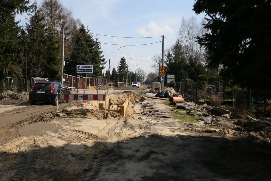 Remont Pomorskiej. Trwają prace przy budowie kanalizacji deszczowej. Sprawdzamy postępy