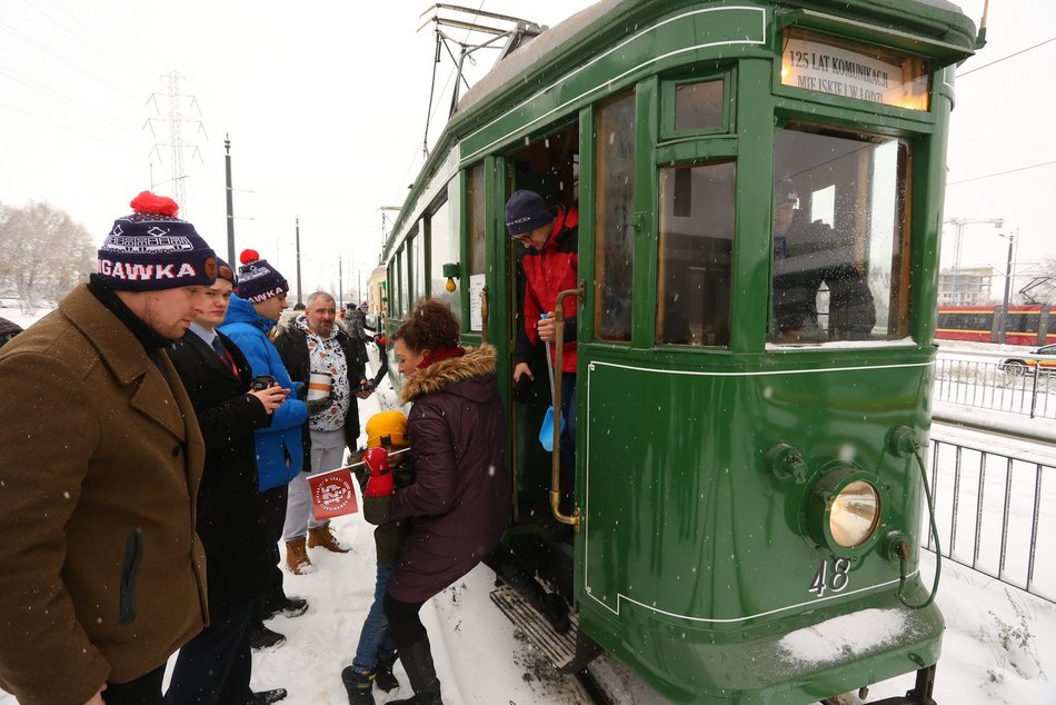 Wielka parada zabytkowych autobusów i tramwajów MPK Łódź