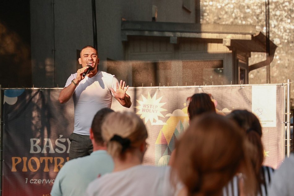 Łódź. Niedzielna potańcówka przy Piotrkowskiej. Taneczny wieczór łodzian