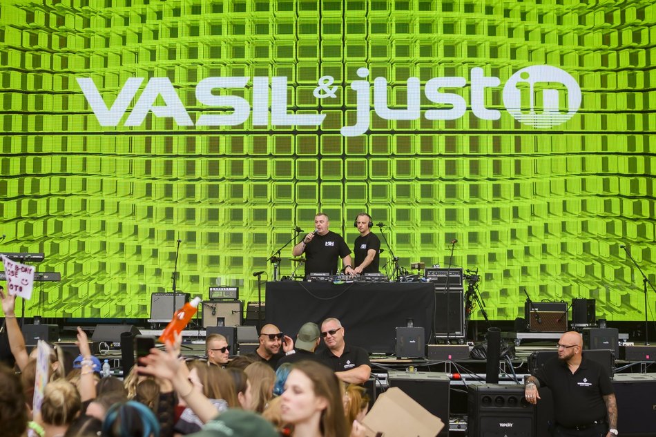 Didżeje rozgrzewają publiczność Łódź Summer Festival 2025. Muzyczne sety między koncertami