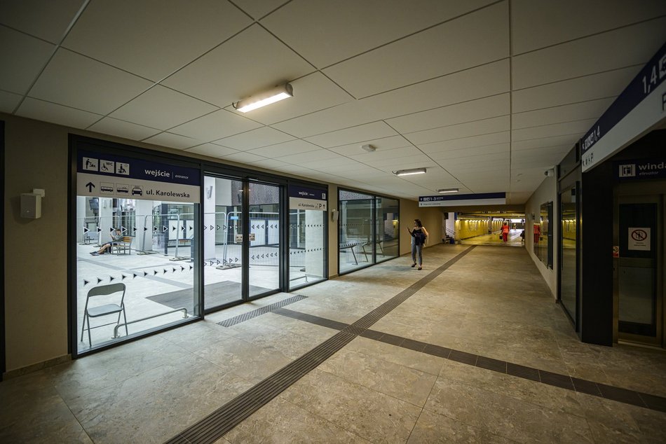 Nowy dworzec Łódź Kaliska od środka! Korytarze, kasy i zejścia na perony