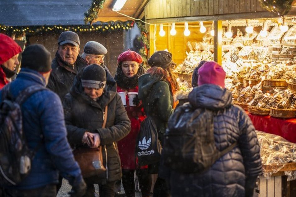 Weekend na Jarmarku Bożonarodzeniowym na Piotrkowskiej. Przewidziano masę atrakcji! [HARMONOGRAM]