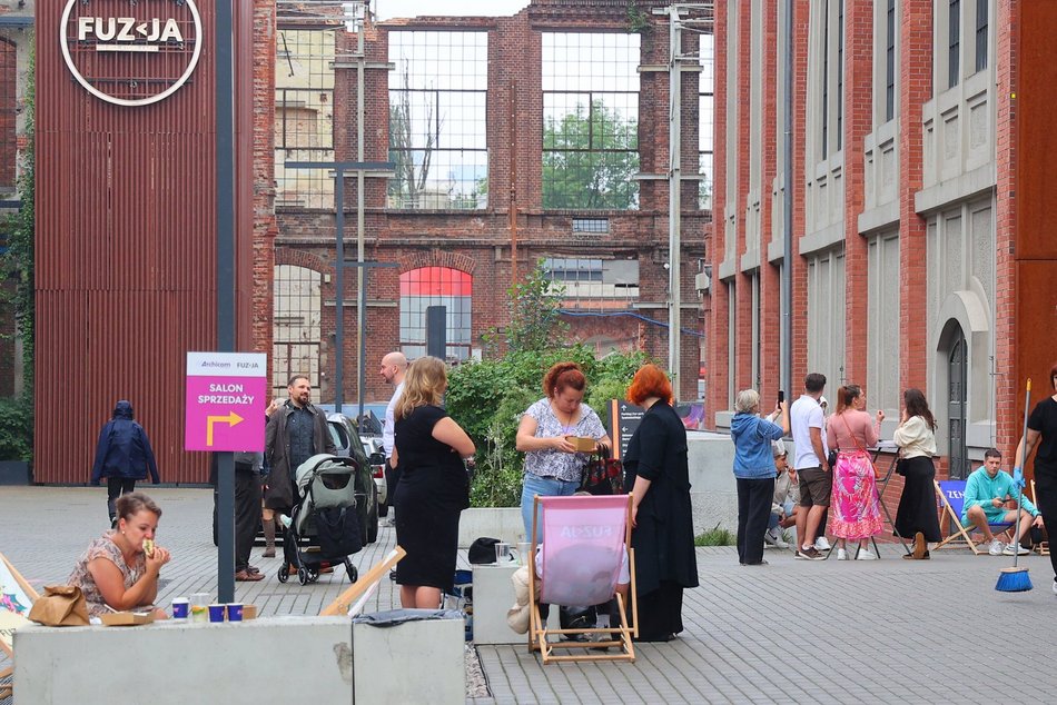 Łódź. Kulinarna odsłona 602. Urodzin Łodzi. Targ Śniadaniowy w Fuzji przyciągnął tłumy!