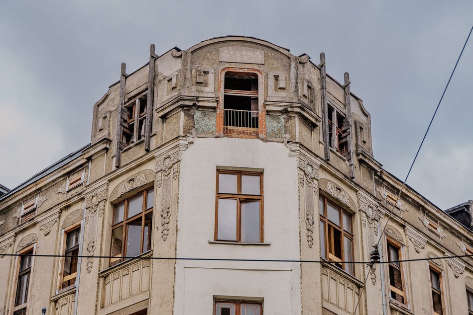Łódź. Zmiany w ruchu przy Gdańskiej i Legionów w Łodzi. Nowy etap rewitalizacji zabytkowej ruiny