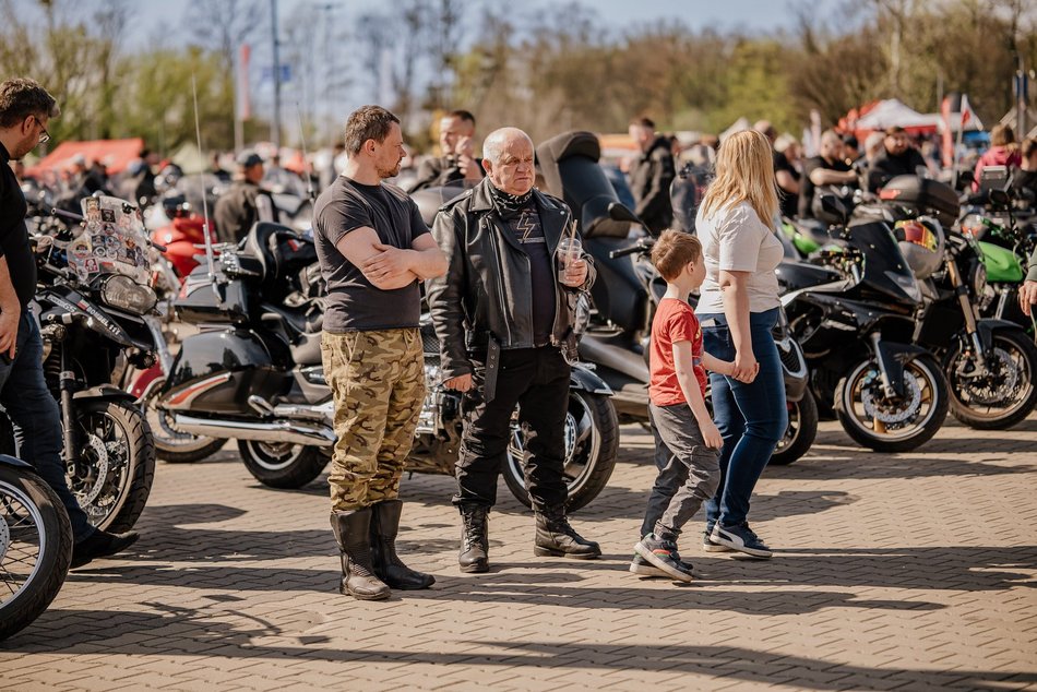 Łódź. Motocykliści opanowali Łódź! Otwarcie sezonu pod Atlas Areną i parada przez miasto