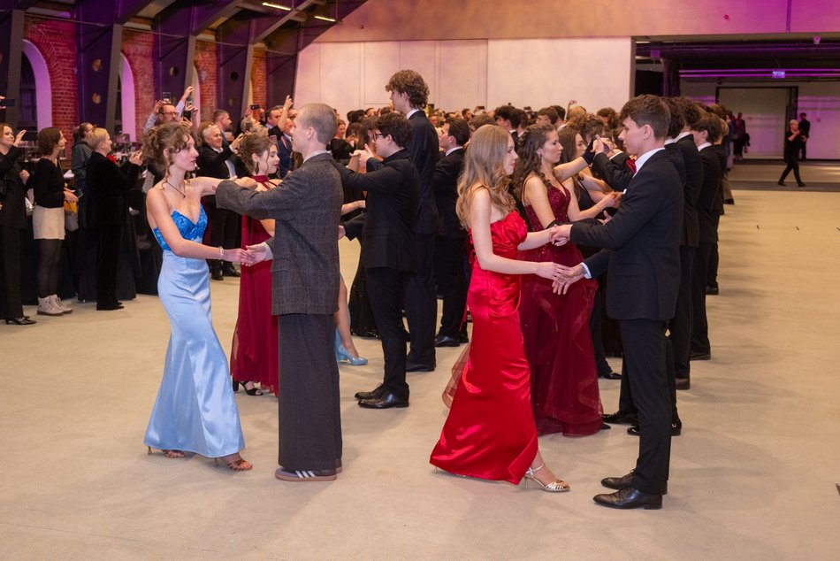 Łódź. Studniówka I LO w Łodzi