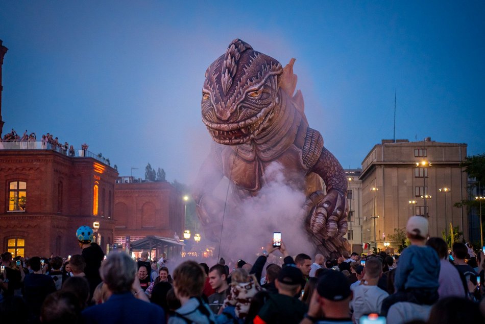 Spektakularny spektakl nad głowami! Piękna atrakcja na urodziny Manufaktury!