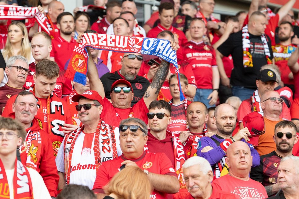 Kibice na meczu Widzewa Łódź z Piastem Gliwice
