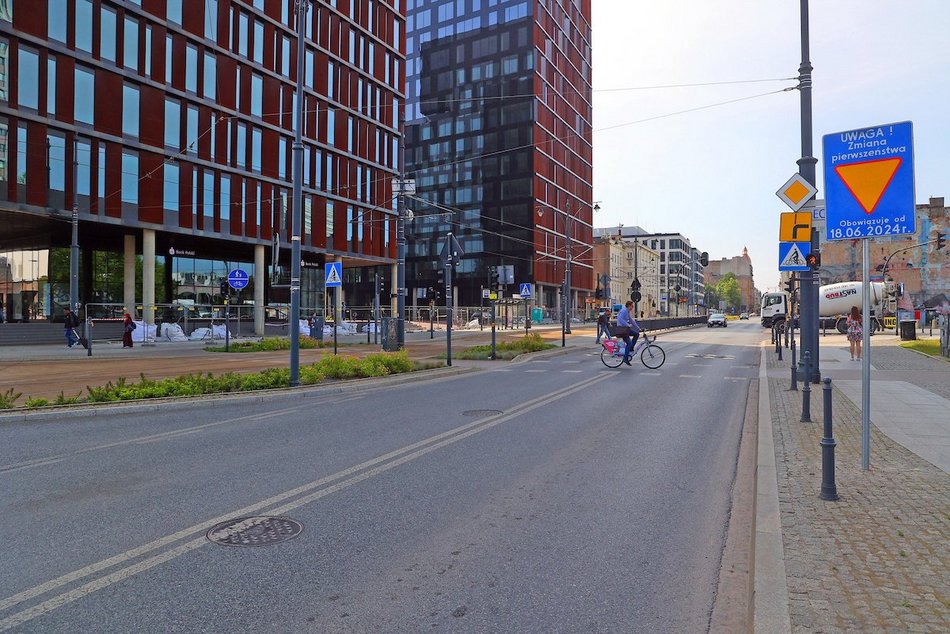 Łódź. Ważne zmiany w organizacji ruchu przy Traugutta w Łodzi. Uważaj na tym skrzyżowaniu