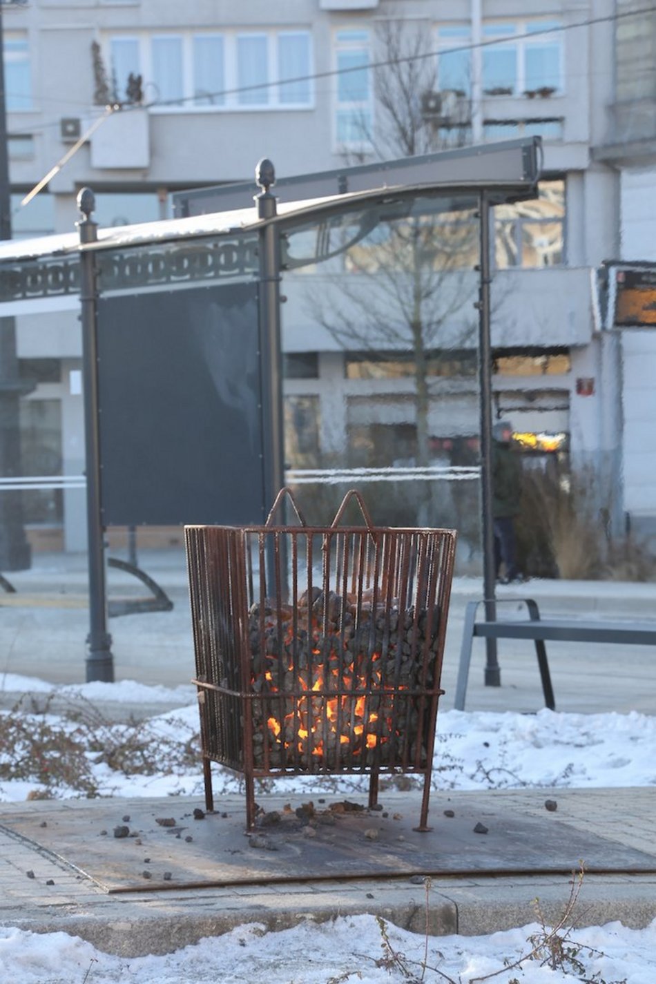 Łódź. Koksowniki na ulicach miasta