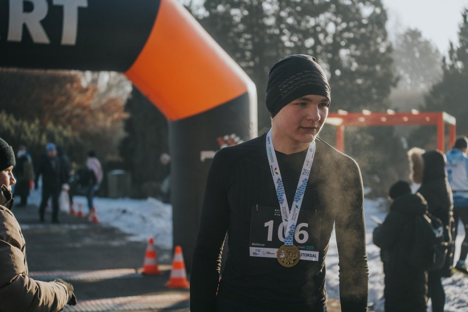 Botaniczna Piątka w Ogrodzie Botanicznym w Łodzi. Galeria z mroźnego biegu