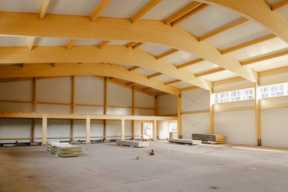 Hala sportowa rośnie przy II Liceum Ogólnokształcącym w Łodzi. Kiedy koniec budowy?