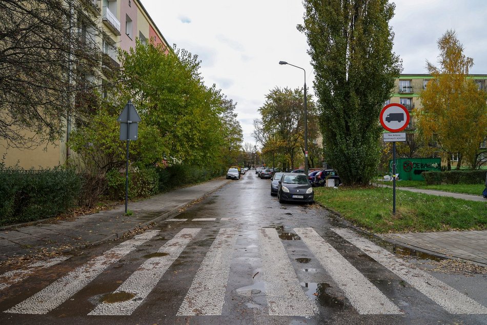 Lorentza do remontu. Kolejna ulica na Kozinach