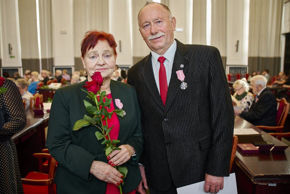 Małżeństwa z Łodzi uhonorowane medalami za wieloletnie pożycie