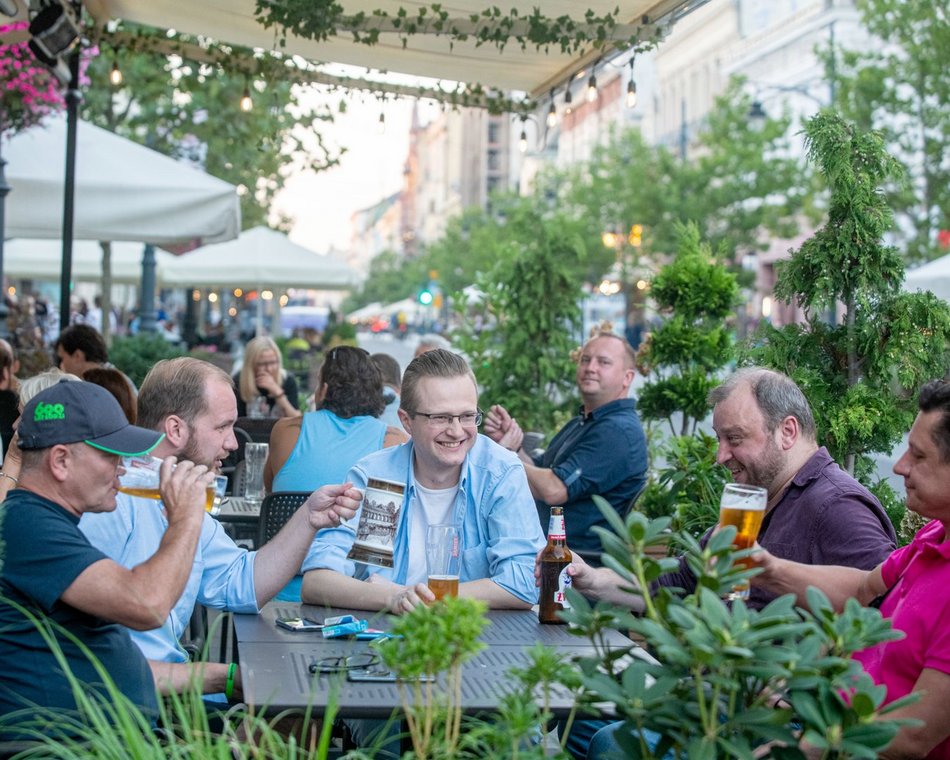 Tłumy łodzian i turystów na Piotrkowskiej