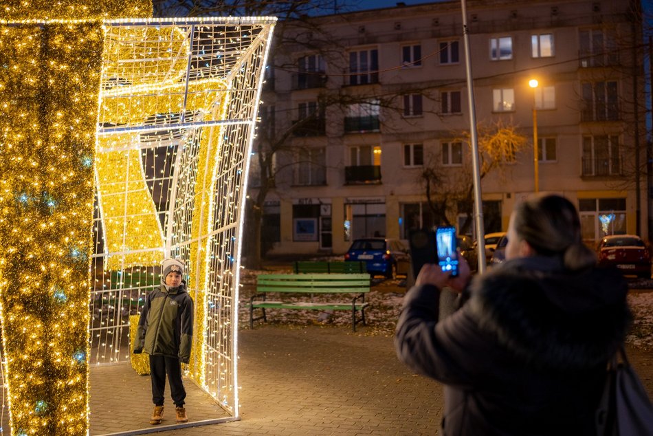 Świąteczna instalacja na Kozinach