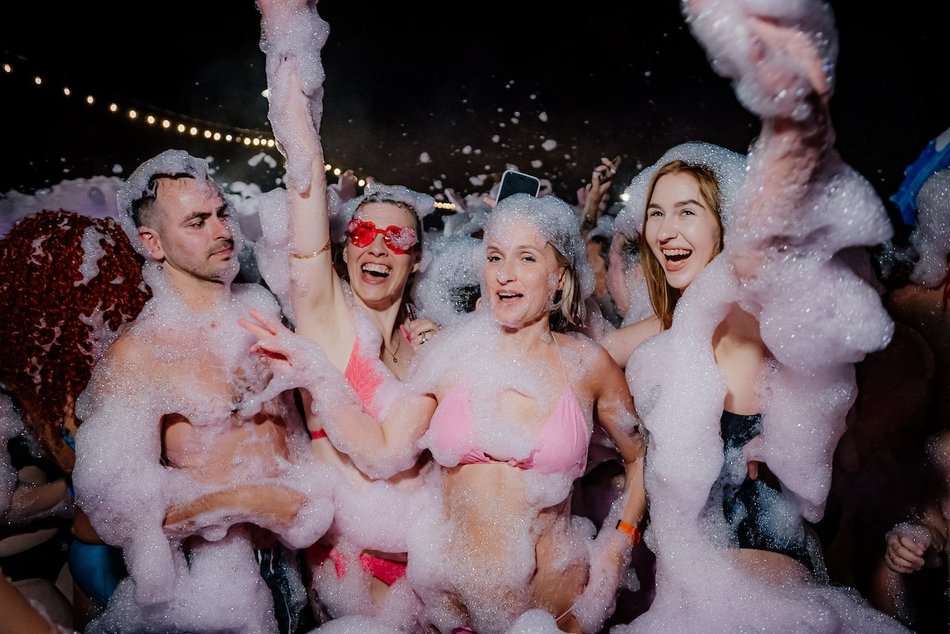 Łódź. Pink Party w Aquaparku Fala. To najbardziej różowa impreza w Łodzi