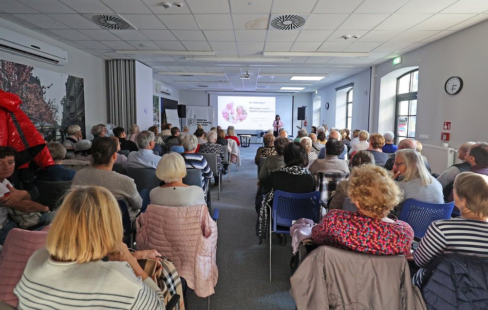 Łódź. Przyjdź na Akademię Świadomego Seniora w Łodzi i sprawdź, jak zadbać o cyfrowe bezpieczeństwo