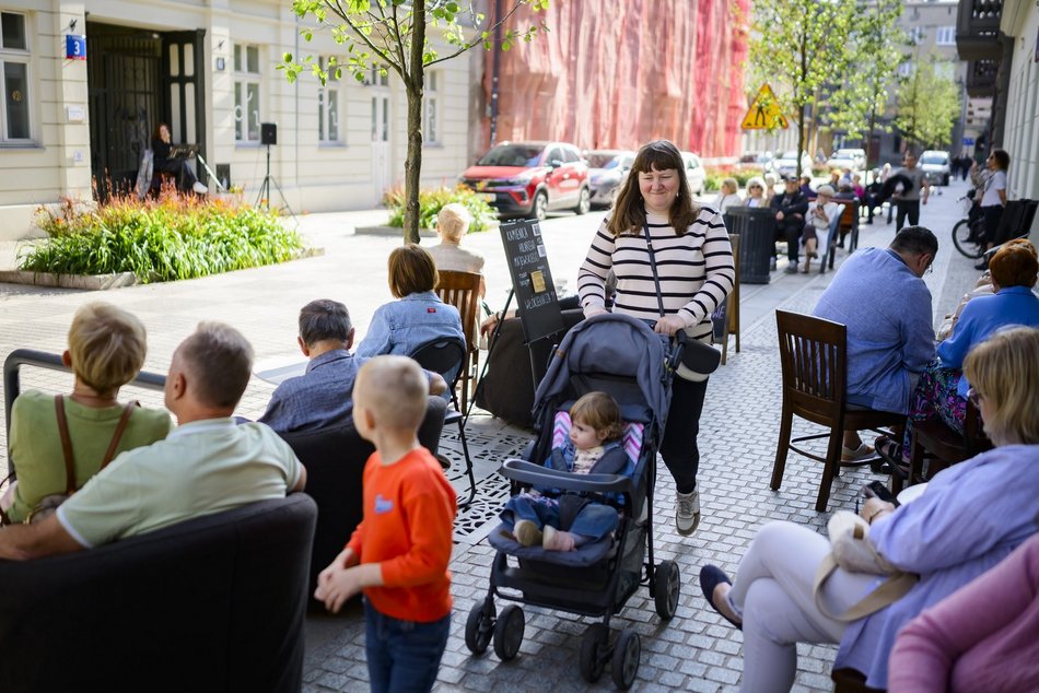 Łódź. Włókiennicza Unplugged w Łodzi. Zuzanna Wysocka wystąpiła przed liczną publicznością