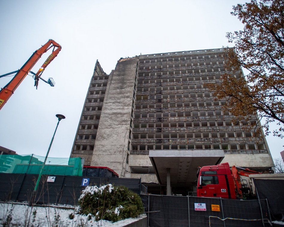 Wyburzanie hotelu Światowit