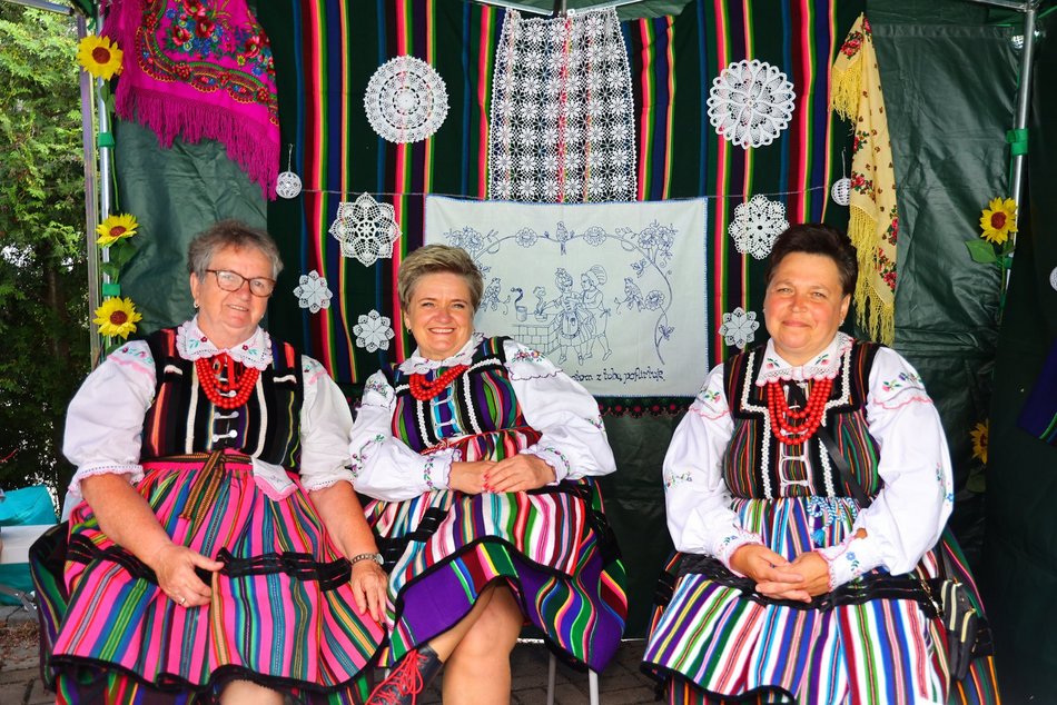 Piknik rodzinny "Bezpieczne wakacje z mundurem" pod Atlas Areną