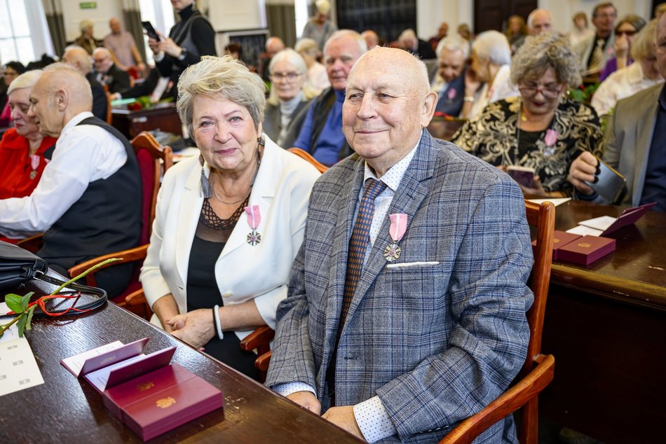 Łódź. Medale za długoletnie pożycie małżeńskie. To się nazywa wielka miłość!