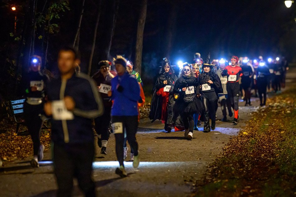Łódź. Halloween Run w parku na Zdrowiu. Tak bawią się biegacze z Łodzi!