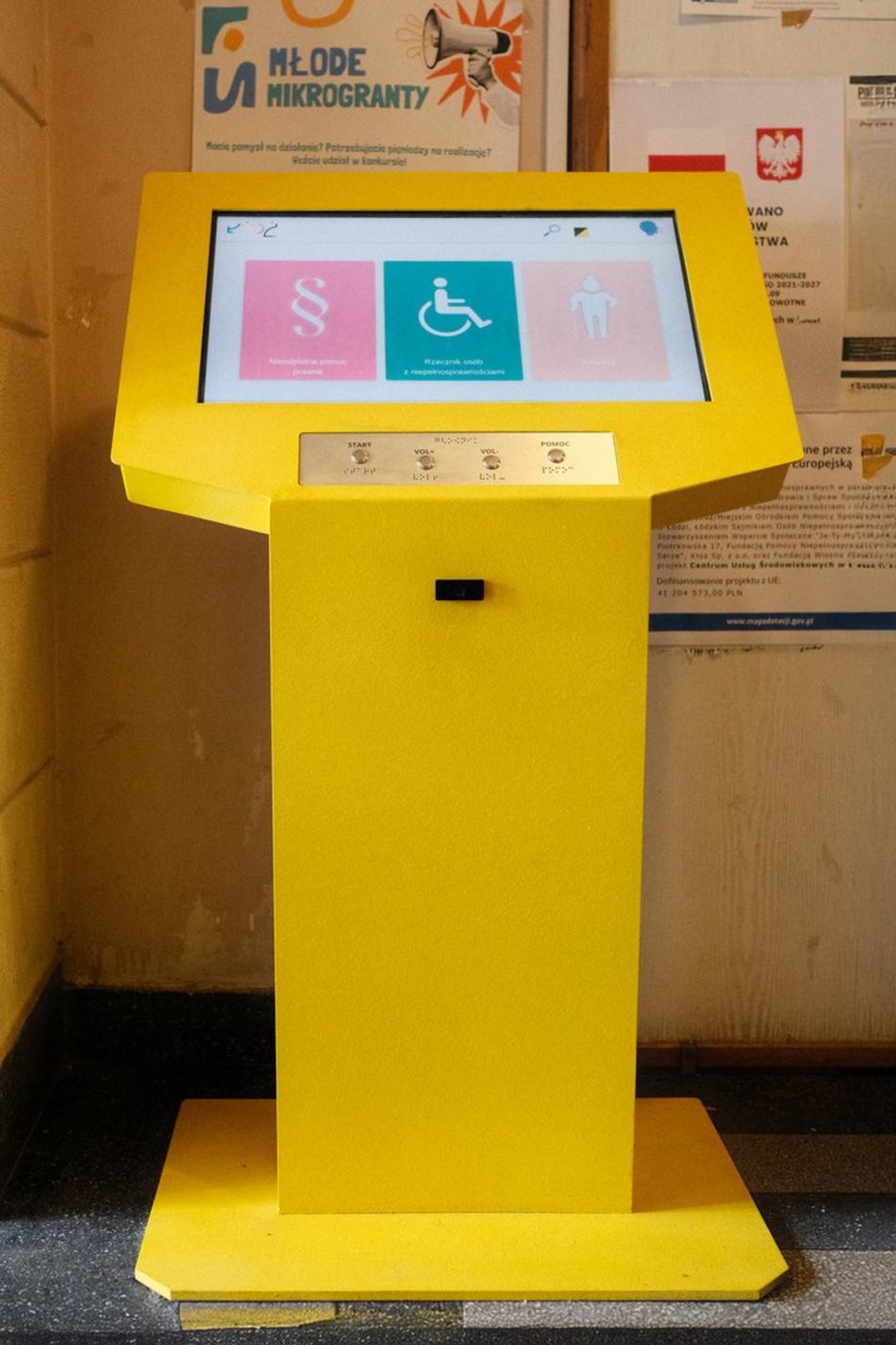 Łódź. Nowoczesne infokioski w Urzędzie Miasta Łodzi. Pozwolą sprawnie załatwić sprawy!