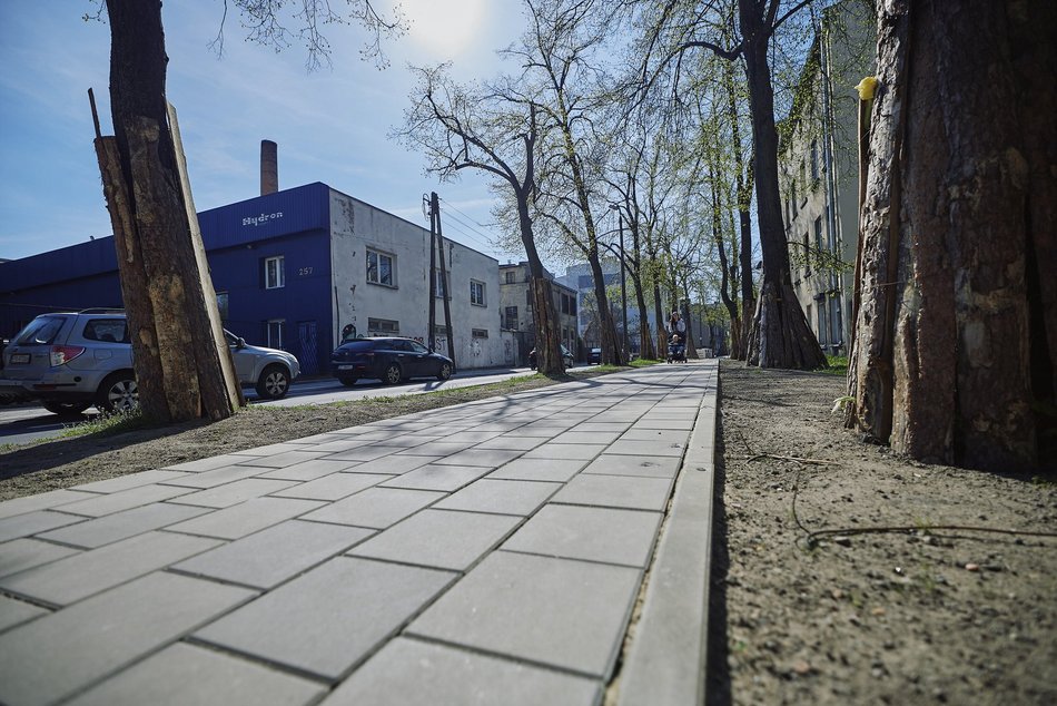 Łódź. Różyckiego w Łodzi otwarta dla ruchu. Nowa jezdnia, przebicie do Politechniki i chodniki