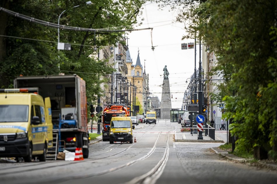 Pracownicy ZWIK uszczelnili kanalizację, koniec z utrudnieniami ruchu