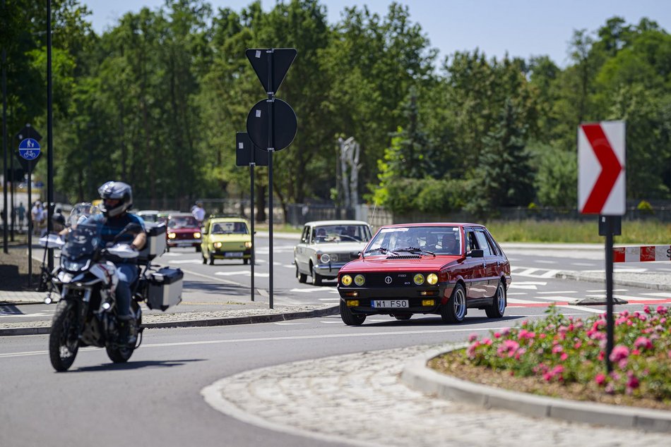Łódź. Piknik otwarcia Szczecińskiej w Łodzi wielkim hitem. Tłumy łodzian bawią się świetnie