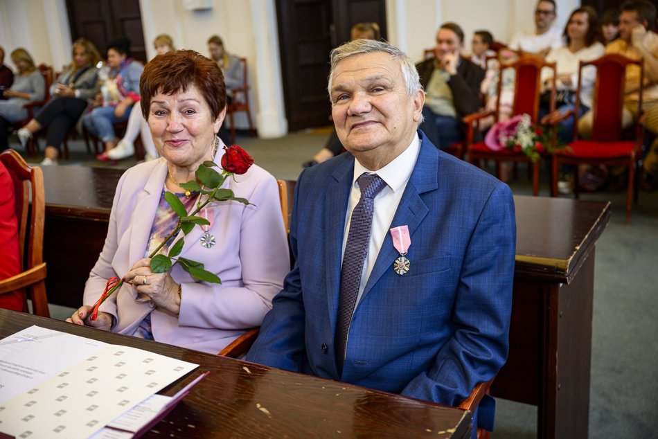 Łódź. Medale za długoletnie pożycie małżeńskie. To się nazywa wielka miłość!