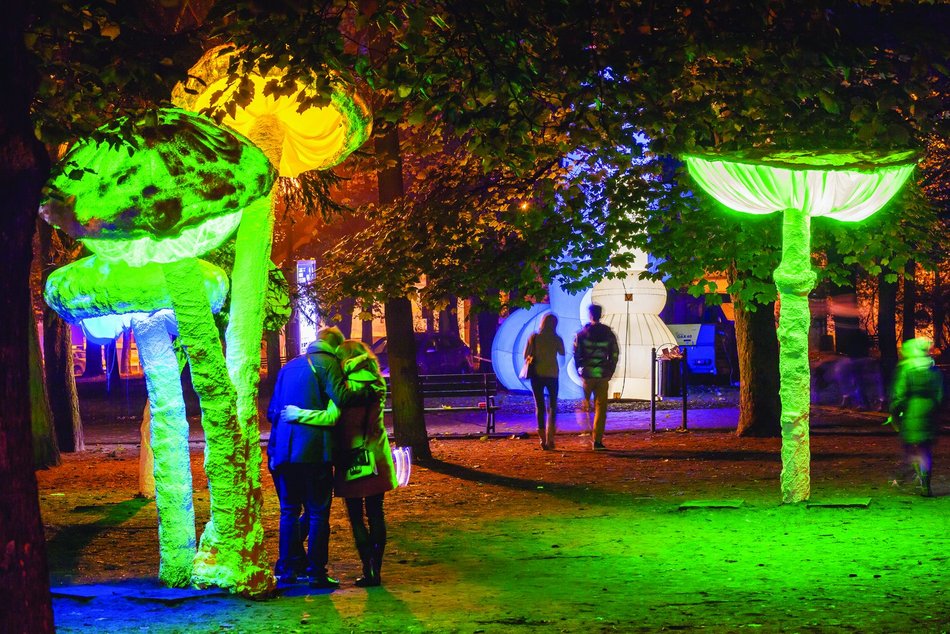 TOP 9 selfie spotów na Light Move Festival 2025 Łódź