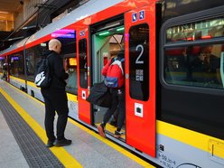 Łódź. Pociąg Łódzkiej Kolei Aglomeracyjnej (ŁKA)